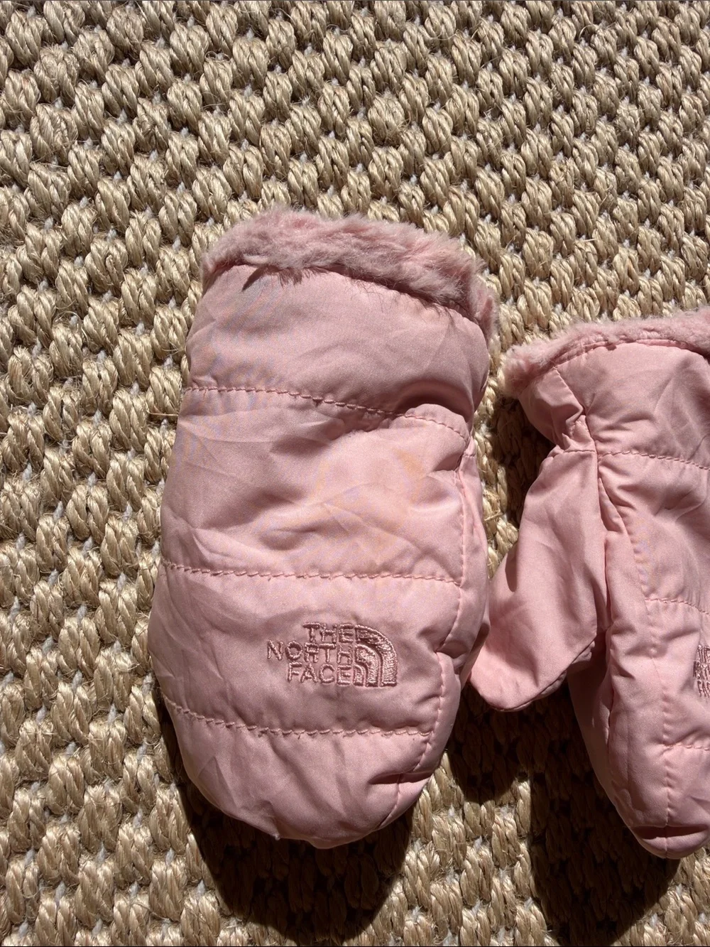 The North Face Kids Girls' Littles Mossbud Swirl Mitt Blush Pink Quilted Mittens